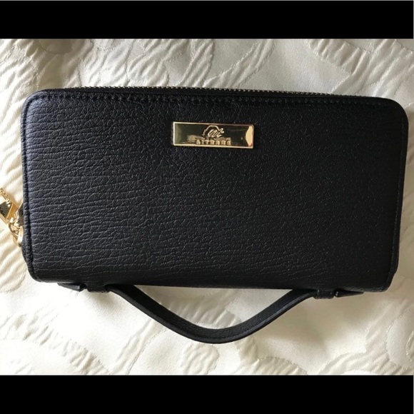 Black Wallet - Picture 1 of 4